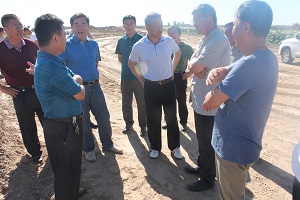 自治區水利廳副廳長于長劍檢查黃河二期防洪工程